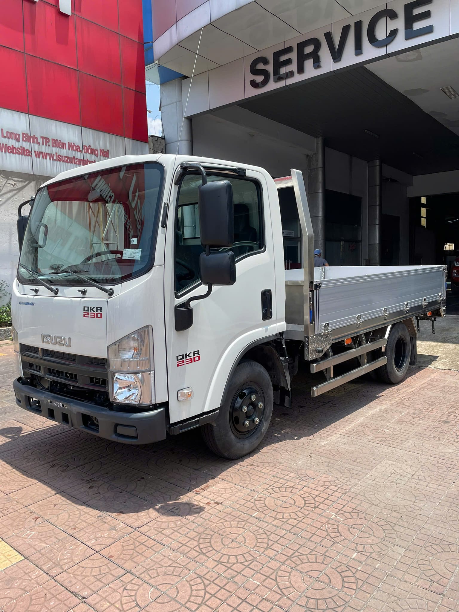 Xe Tải Isuzu QKR230 – Lựa Chọn Hoàn Hảo Cho Doanh Nghiệp Vận Tải