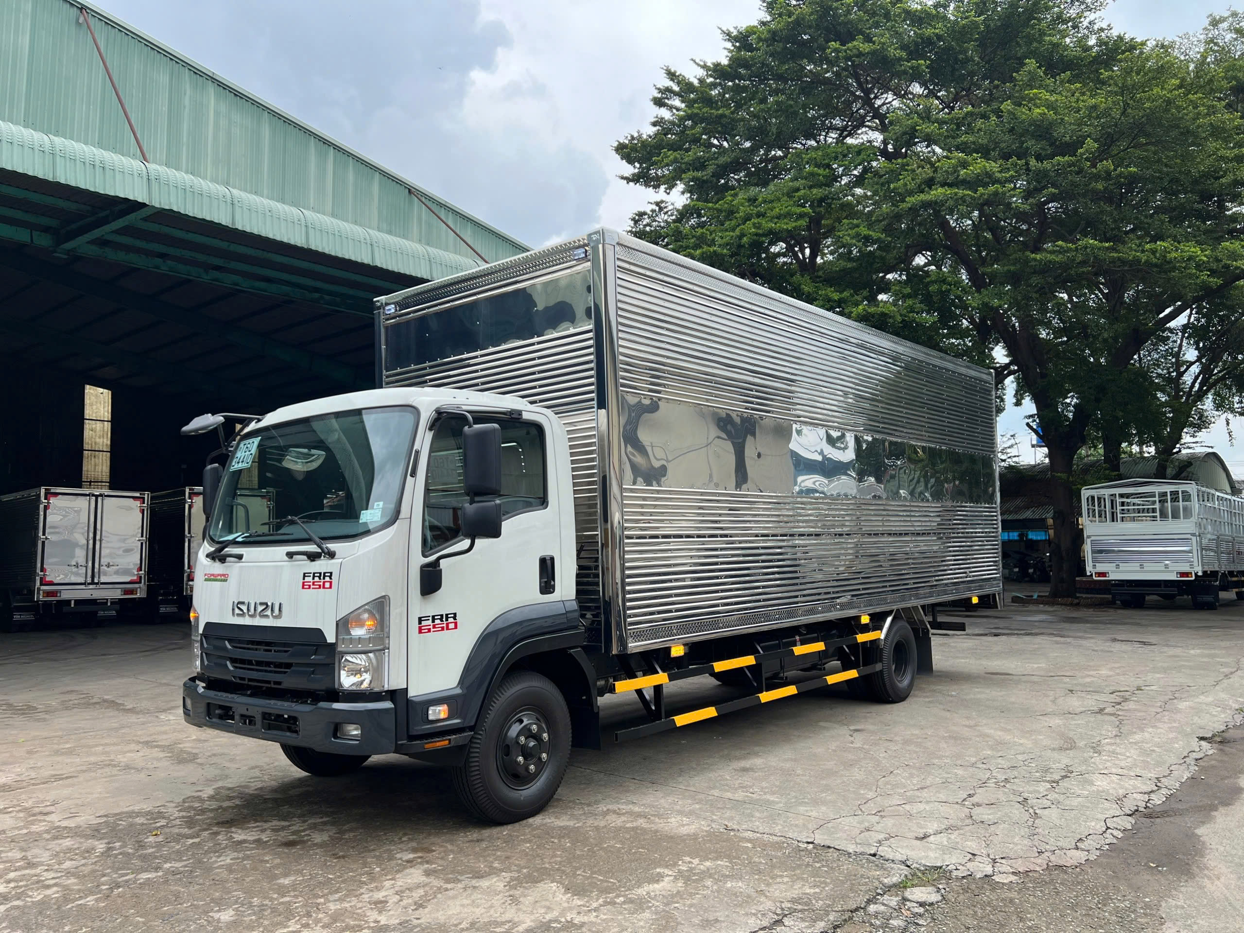 Xe tải FRR90QE5: Giải pháp tối ưu cho ngành vận tải