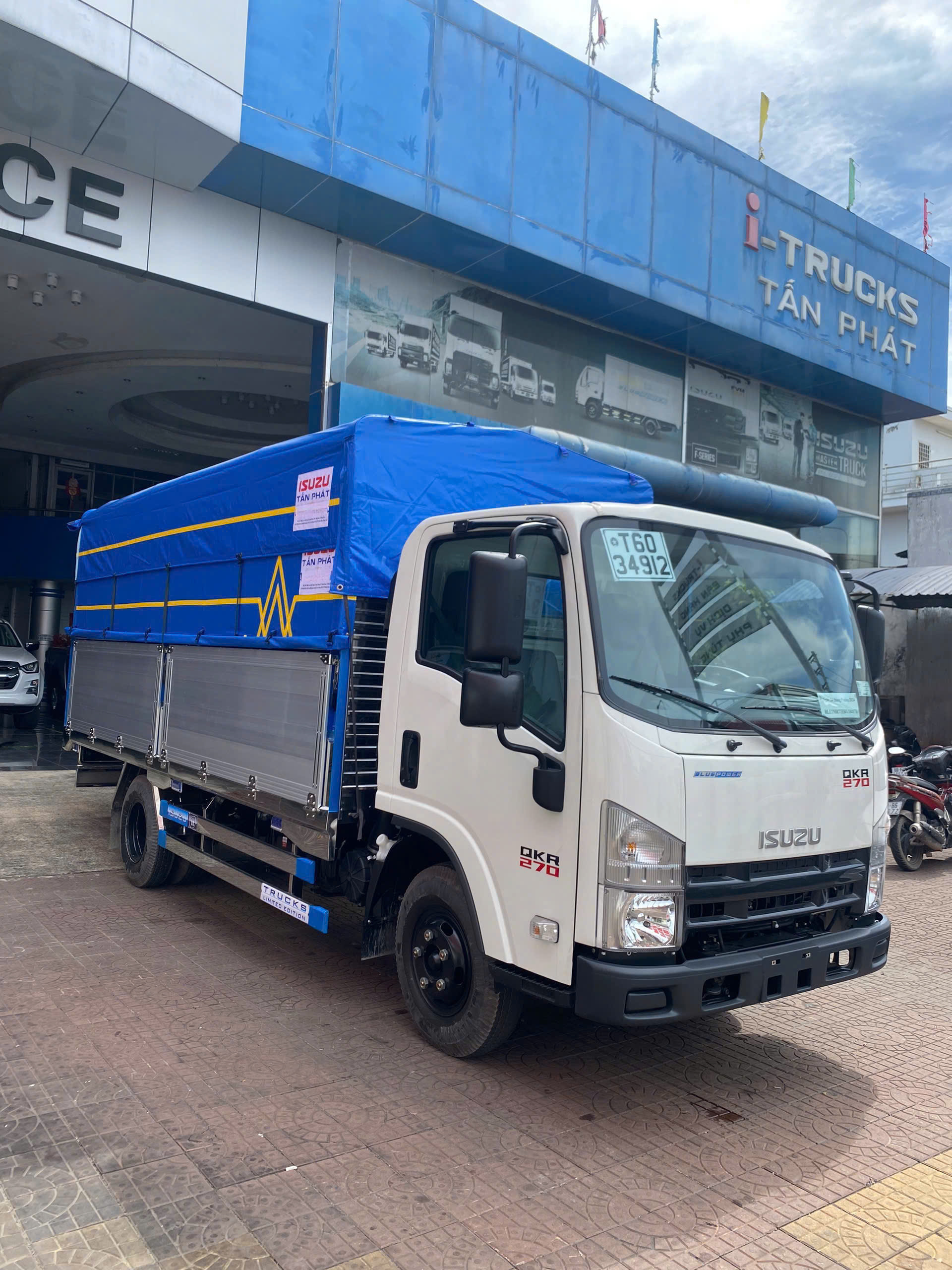 Xe Tải QKR270 - Lựa Chọn Hoàn Hảo Cho Vận Tải Hiện Đại