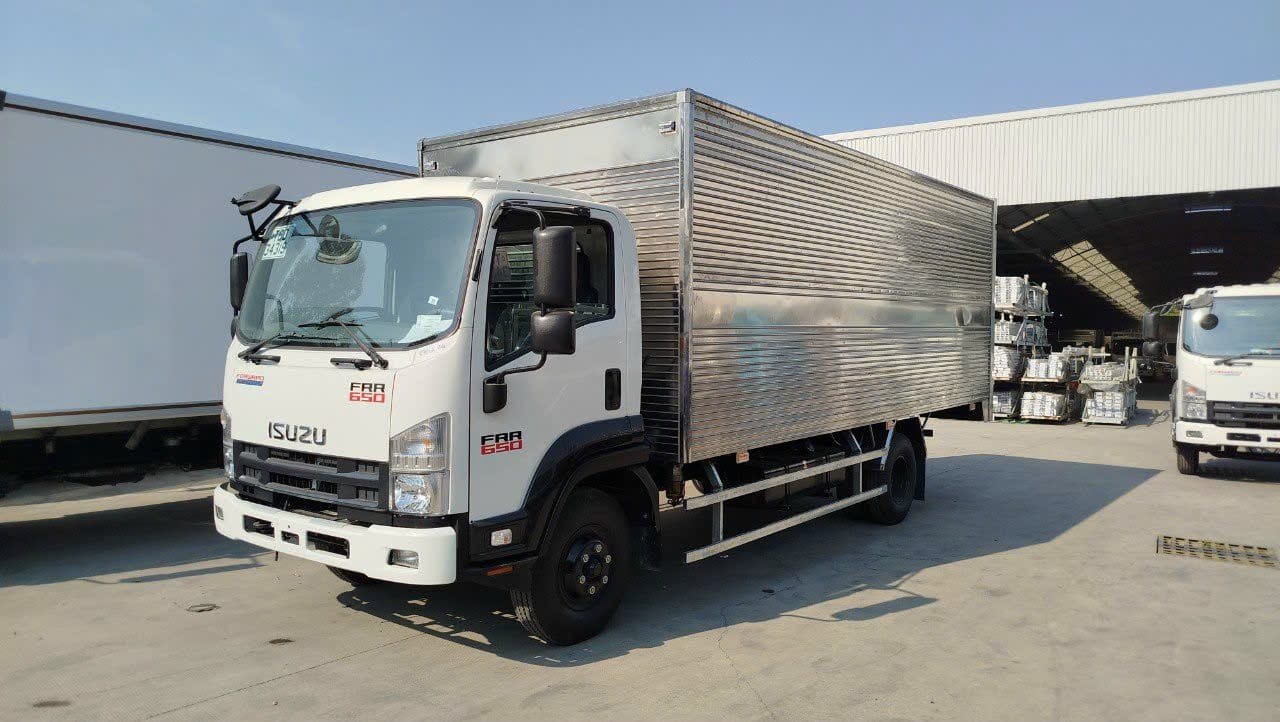Xe tải Isuzu FRR650 – Sự lựa chọn tối ưu cho vận chuyển chuyên nghiệp