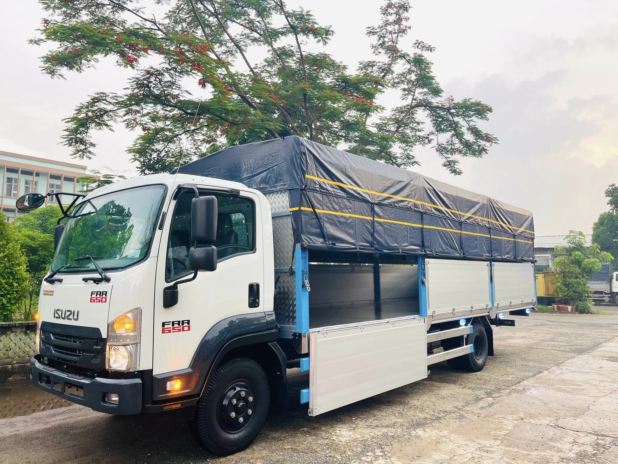 Xe Tải F-Series (6,2 – 24 Tấn): Sự Lựa Chọn Tối Ưu Cho Vận Tải Hạng Nặng