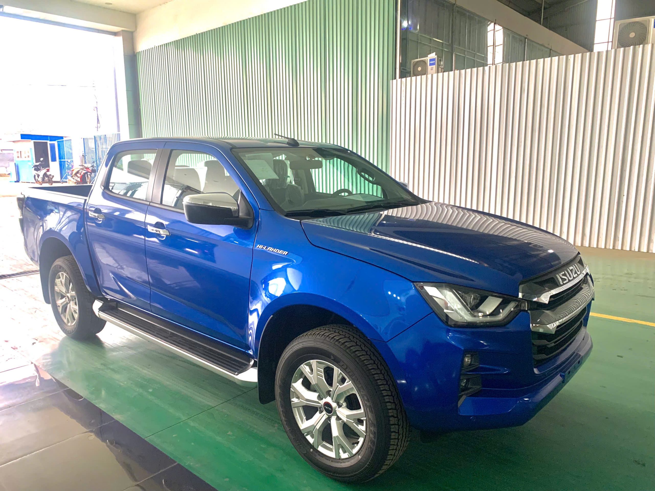 Isuzu D-Max: Chất Bán Tải Đỉnh Cao Cho Dân Chơi Đường Trường