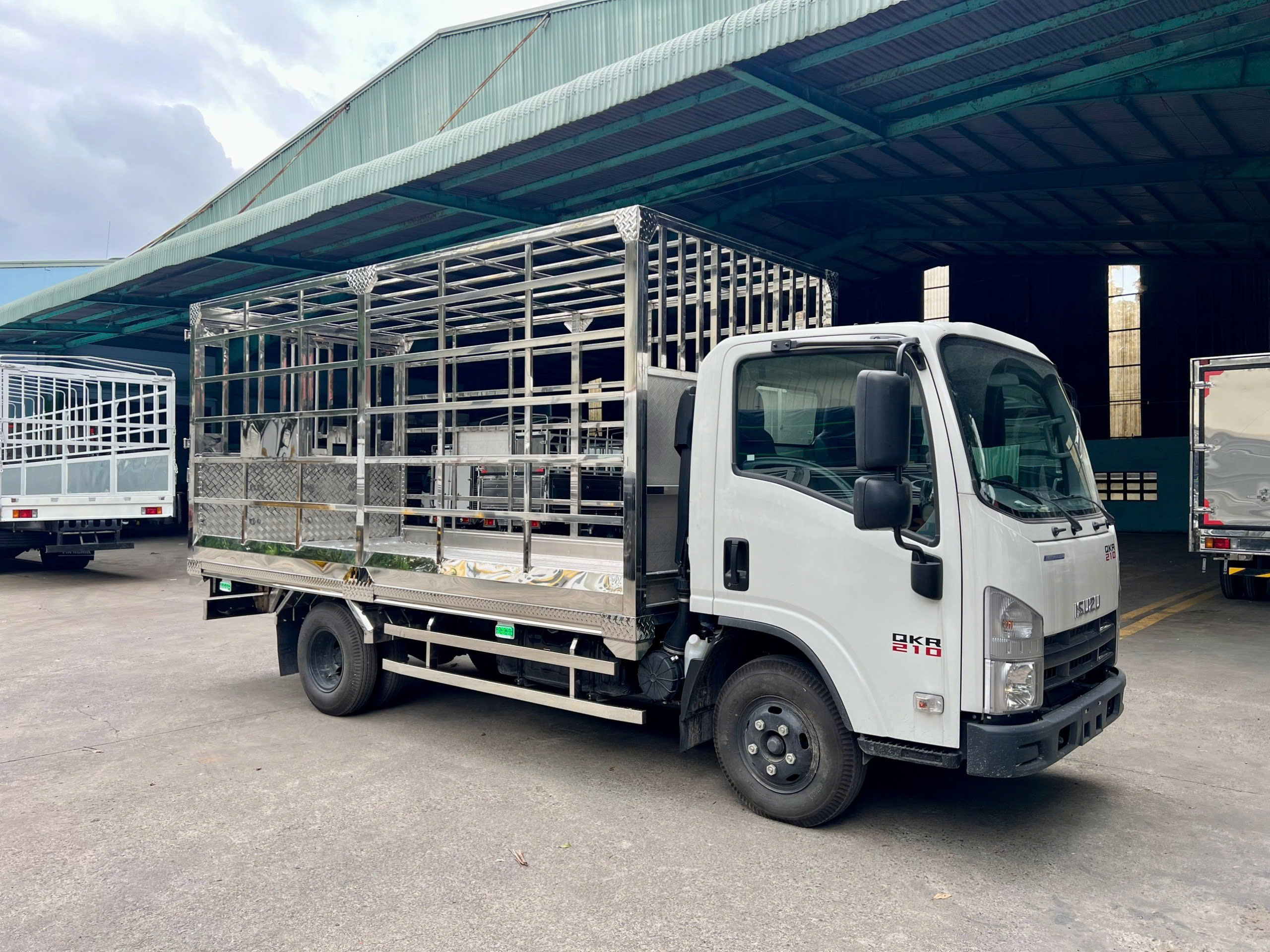 Isuzu QKR210 – Xe Tải Nhỏ Gọn, Mạnh Mẽ, Tiết Kiệm Dành Cho Mọi Nhà